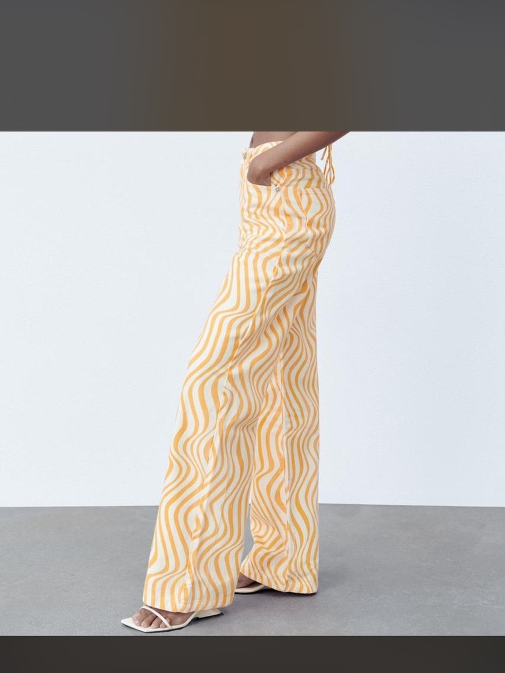 Zara Orange Swirl High Rise Wide Leg Jeans Size 6